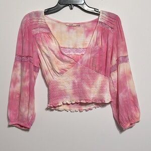 Cute tie dye crop top with lace detail